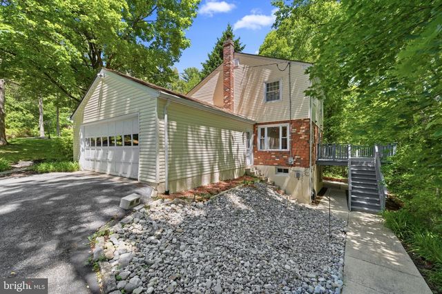 16 N LONGPOINT LN, Rose Valley, PA 19063