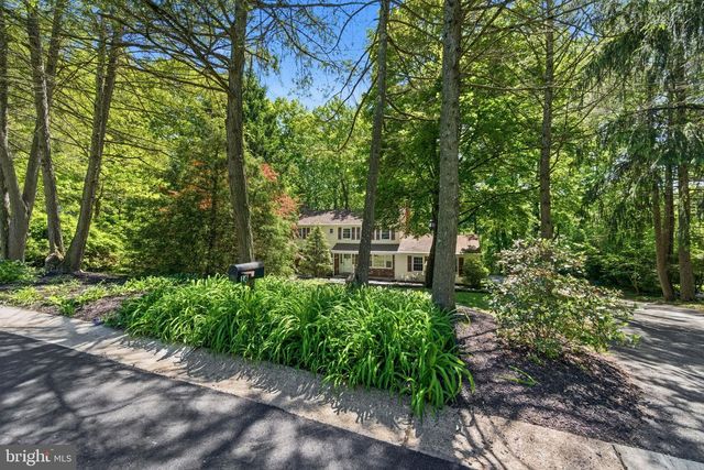 16 N LONGPOINT LN, Rose Valley, PA 19063