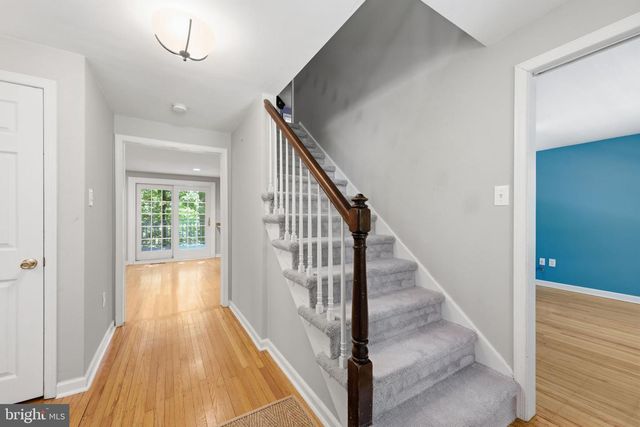 16 N LONGPOINT LN, Rose Valley, PA 19063