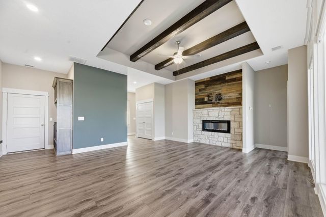 6375 W Venice Ct, Wichita, KS 67205