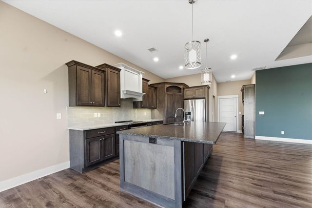 6375 W Venice Ct, Wichita, KS 67205