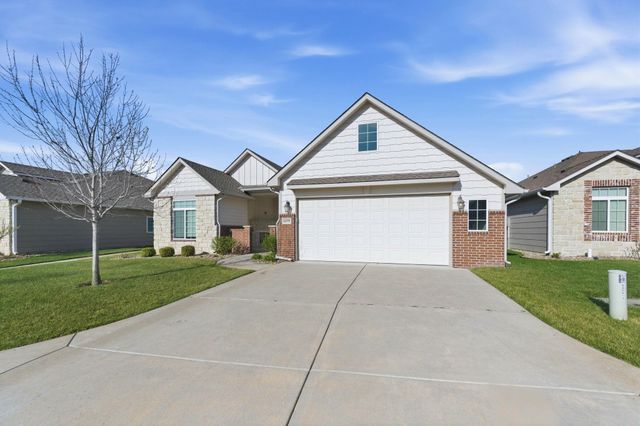 6375 W Venice Ct, Wichita, KS 67205