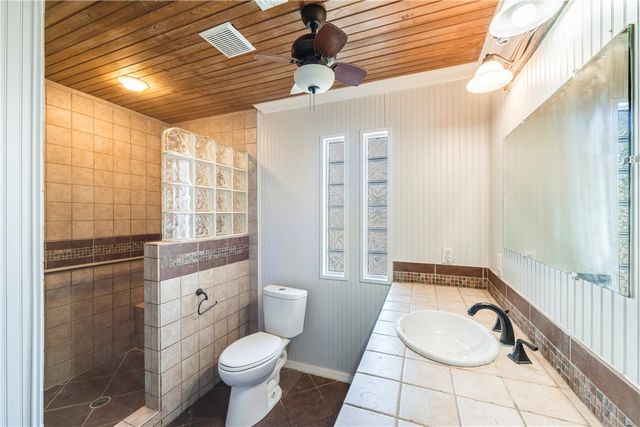 522 W Avenue C, Port Aransas, TX 78373