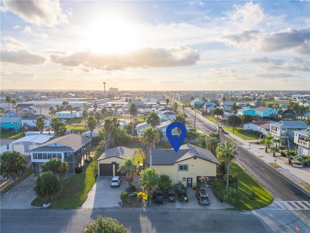 522 W Avenue C, Port Aransas, TX 78373