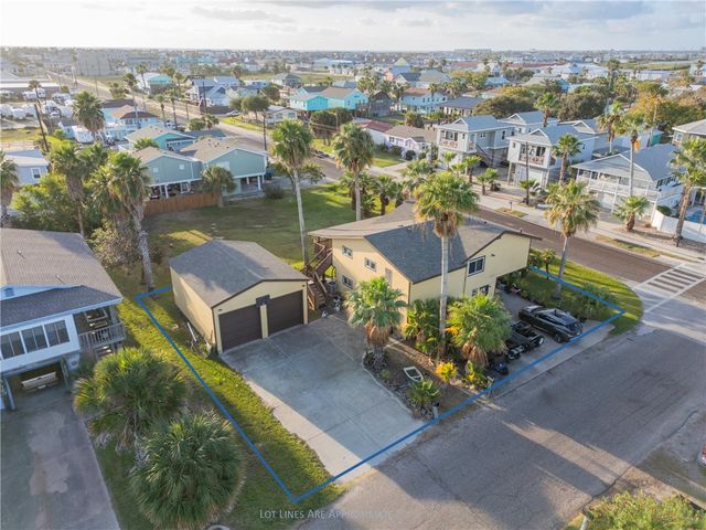 522 W Avenue C, Port Aransas, TX 78373