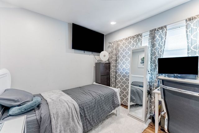 3605 W 56th Place, Chicago, IL 60629