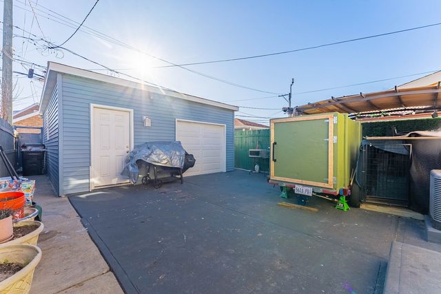 3605 W 56th Place, Chicago, IL 60629