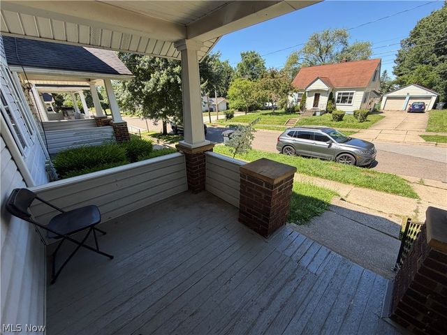 2001 16th Street SW, Akron, OH 44314