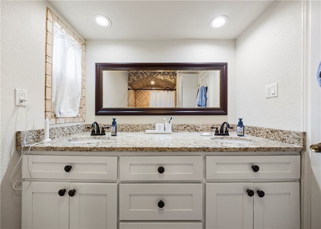 3334 Samoa Dr, Corpus Christi, TX 78418