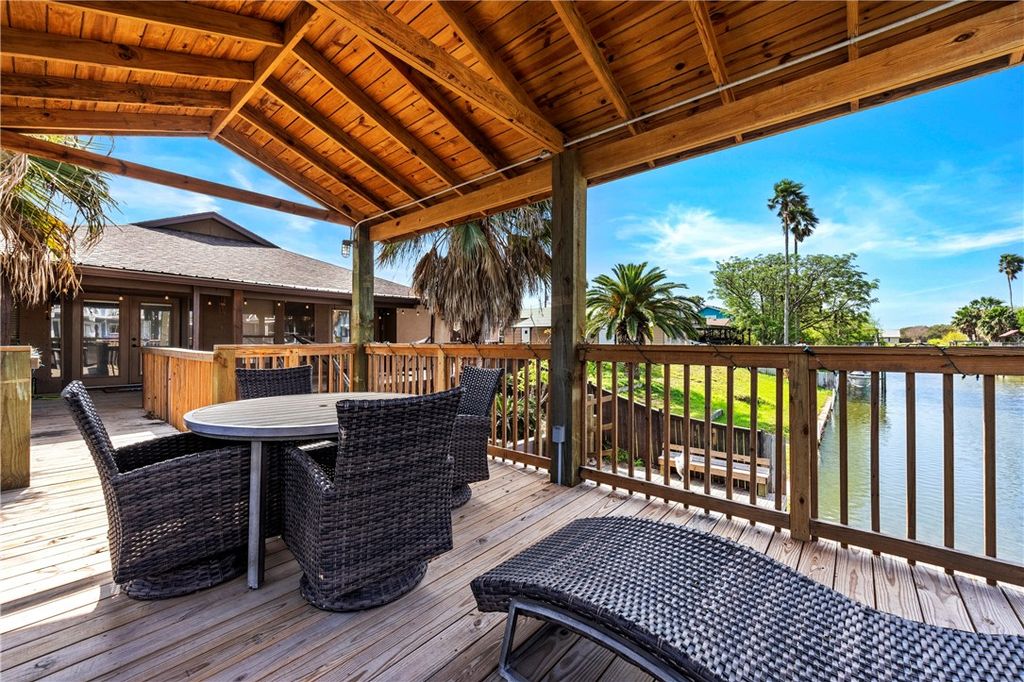 3334 Samoa Dr, Corpus Christi, TX 78418