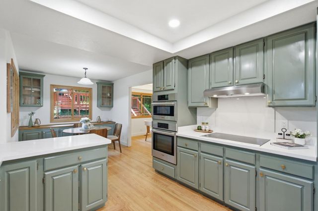 2324 Cheshire Way, Redwood City, CA 94061