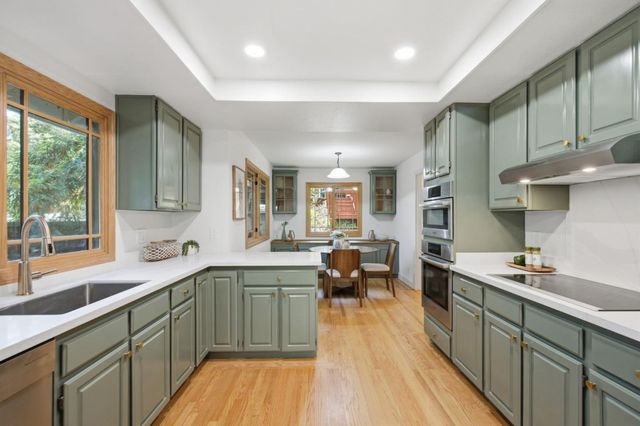 2324 Cheshire Way, Redwood City, CA 94061