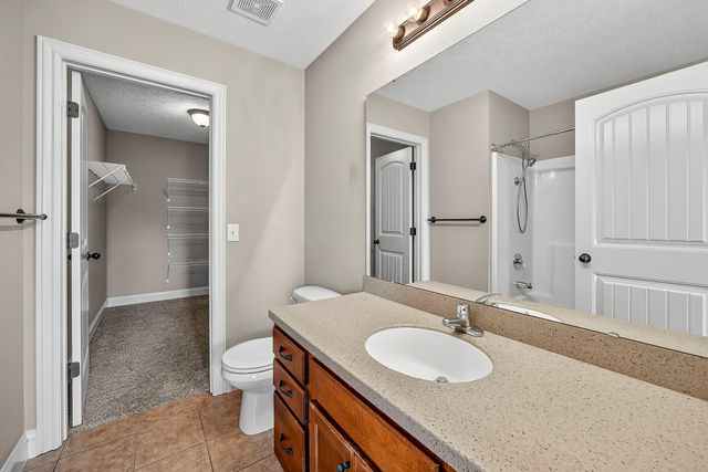 104 East Shawnee Street, Strafford, MO 65757