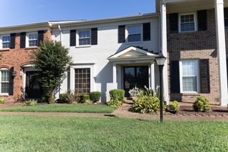 8300 Sawyer Brown Rd Apt K304, Nashville, TN 37221