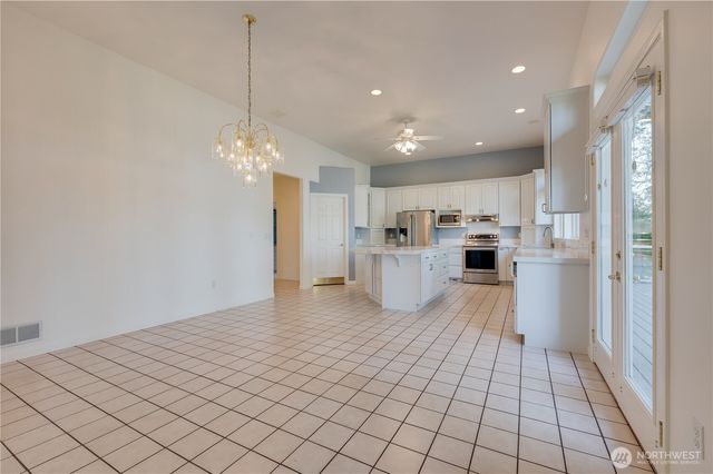 17340 Maple Lane, La Conner, WA 98257