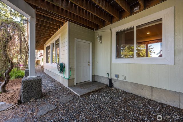 17340 Maple Lane, La Conner, WA 98257