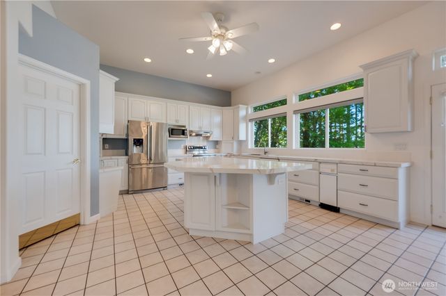 17340 Maple Lane, La Conner, WA 98257