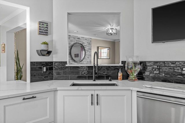 8615 Broadway DRIVE, Sturtevant, WI 53177