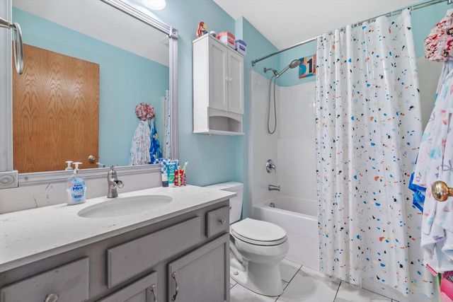 8615 Broadway DRIVE, Sturtevant, WI 53177