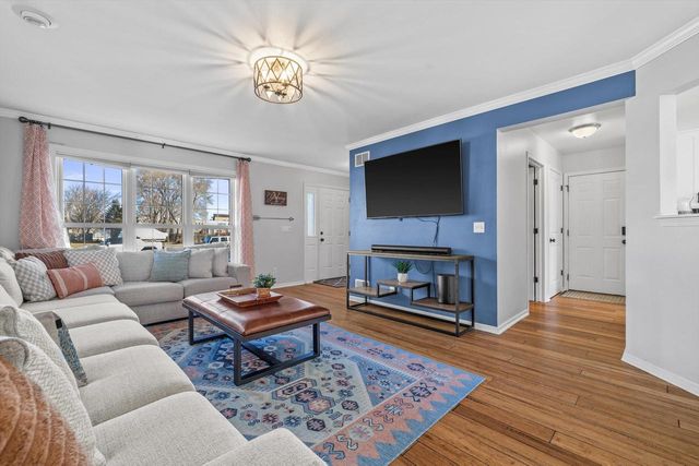 8615 Broadway DRIVE, Sturtevant, WI 53177