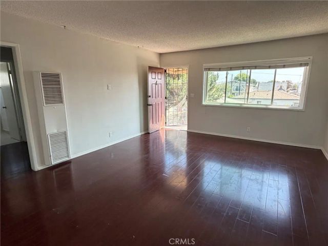 11880 Eucalyptus Avenue C, Hawthorne, CA 90250