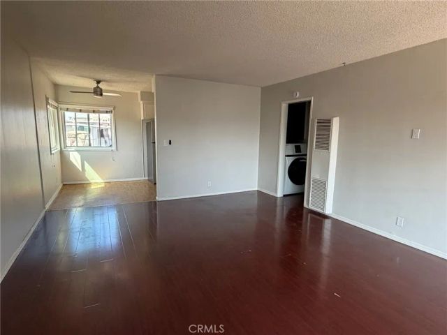 11880 Eucalyptus Avenue C, Hawthorne, CA 90250