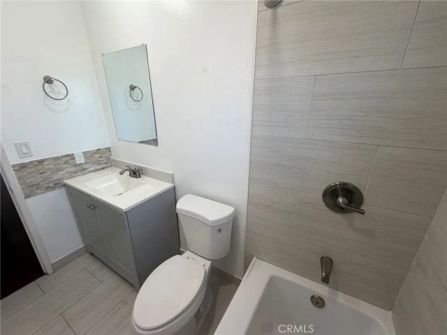 11880 Eucalyptus Avenue C, Hawthorne, CA 90250