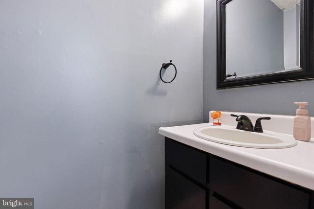 2344 MILTON PL, Newark, DE 19702