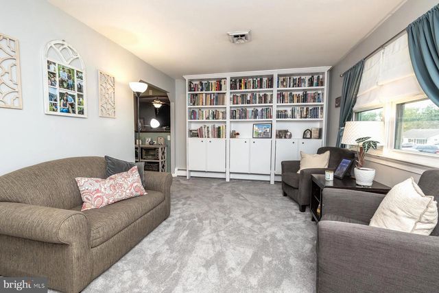 110 OAK AVE, Bellmawr, NJ 08031
