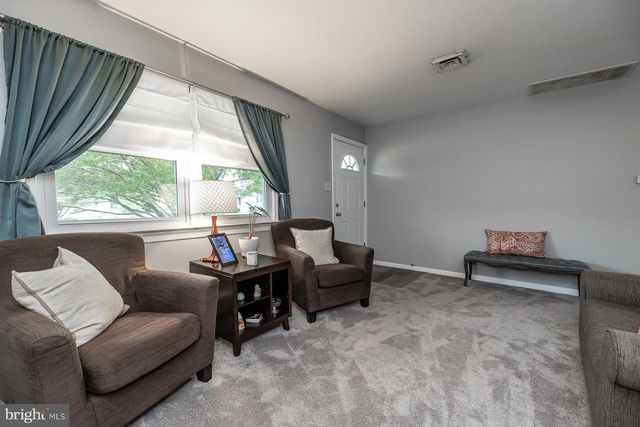 110 OAK AVE, Bellmawr, NJ 08031