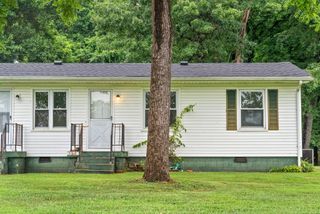 1953 Batts Ln, Clarksville, TN 37042