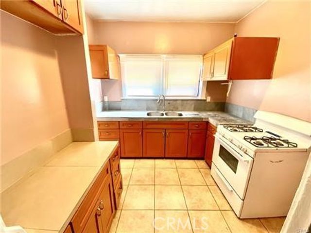 6743 Tujunga Avenue, North Hollywood, CA 91606
