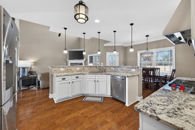 33 Ivy Dr, Fayetteville, TN 37334