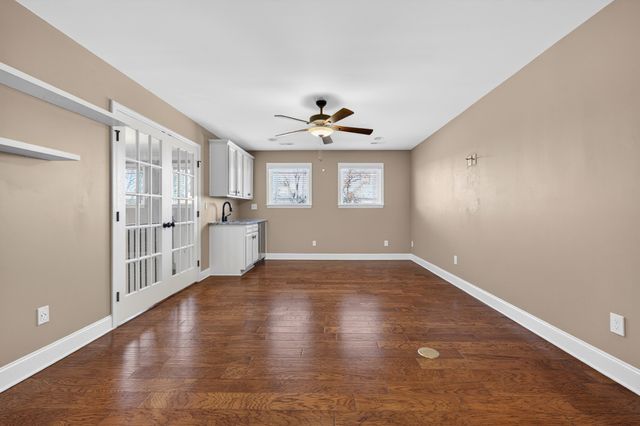 33 Ivy Dr, Fayetteville, TN 37334