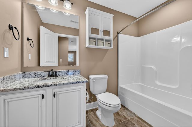 33 Ivy Dr, Fayetteville, TN 37334