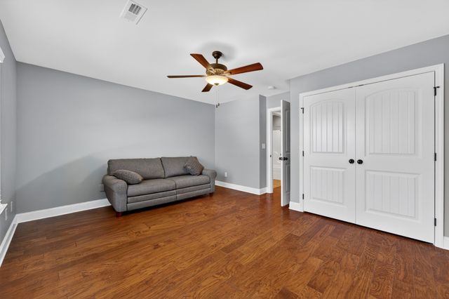 33 Ivy Dr, Fayetteville, TN 37334