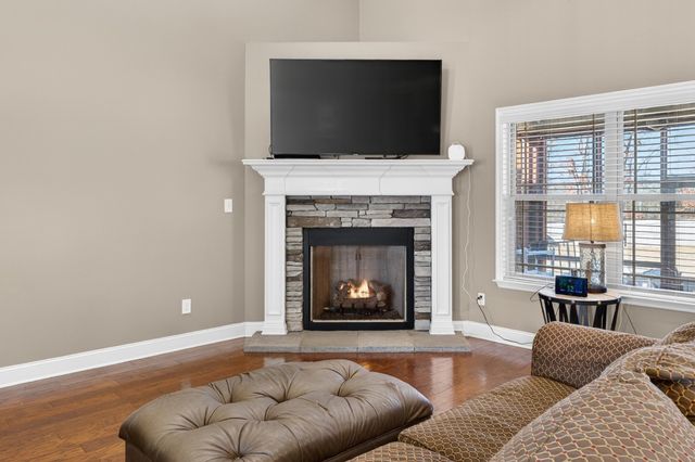 33 Ivy Dr, Fayetteville, TN 37334