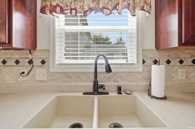 2011 Christie Cove, Fort Wayne, IN 46808