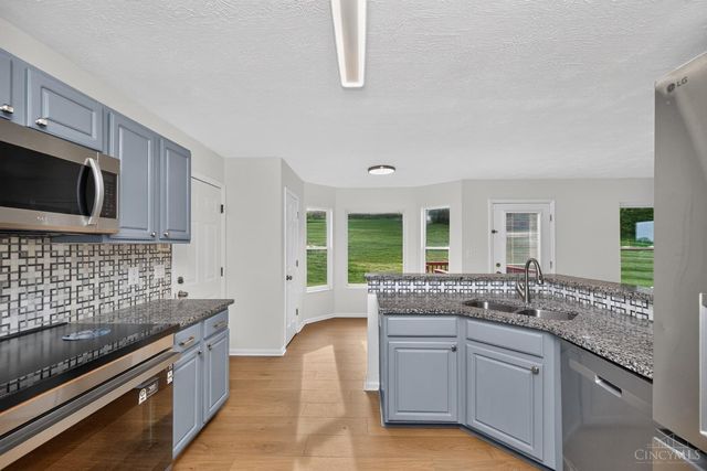 11909 Winston Circle, Forest Park, OH 45240