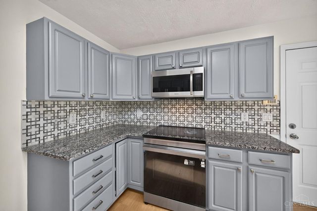 11909 Winston Circle, Forest Park, OH 45240