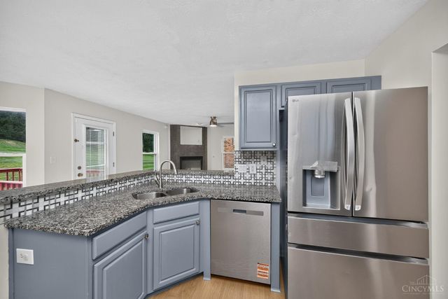 11909 Winston Circle, Forest Park, OH 45240