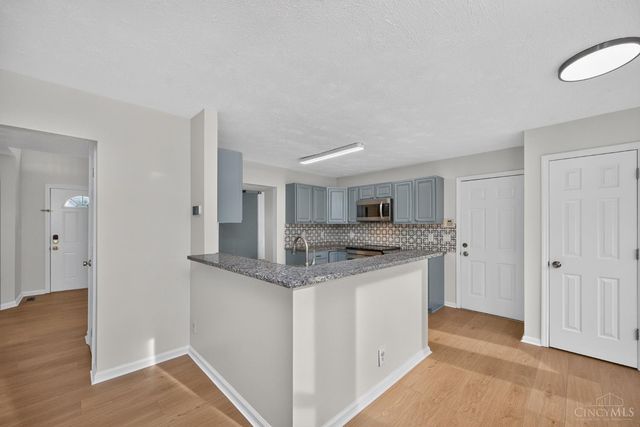 11909 Winston Circle, Forest Park, OH 45240