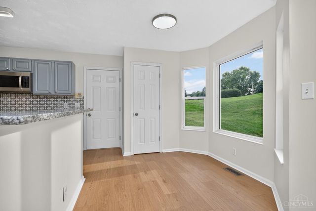 11909 Winston Circle, Forest Park, OH 45240