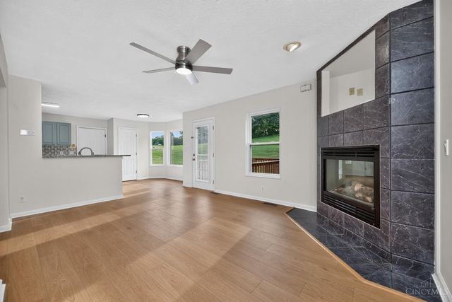 11909 Winston Circle, Forest Park, OH 45240