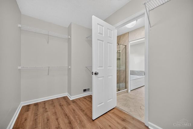 11909 Winston Circle, Forest Park, OH 45240