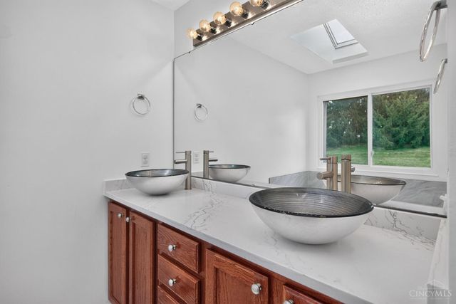 11909 Winston Circle, Forest Park, OH 45240