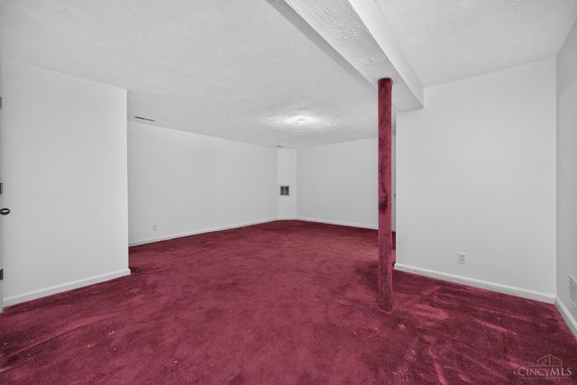 11909 Winston Circle, Forest Park, OH 45240