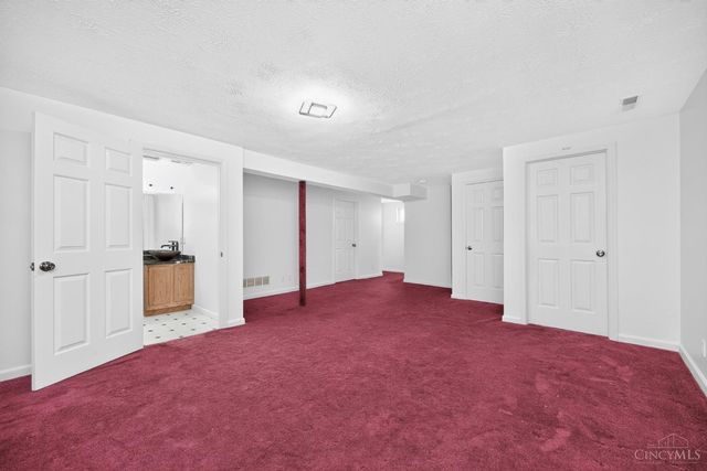 11909 Winston Circle, Forest Park, OH 45240