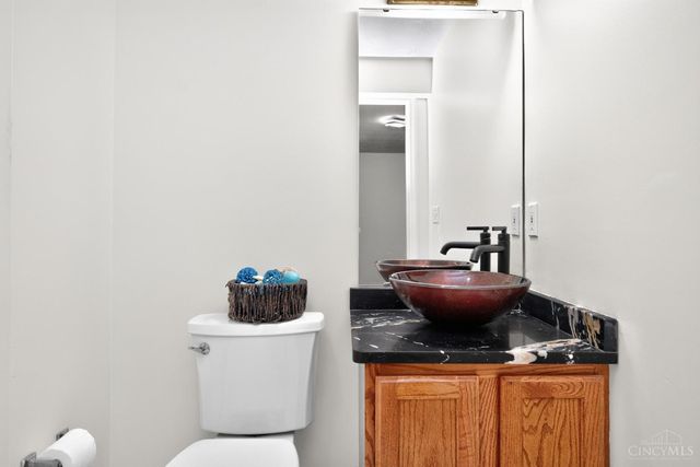 11909 Winston Circle, Forest Park, OH 45240