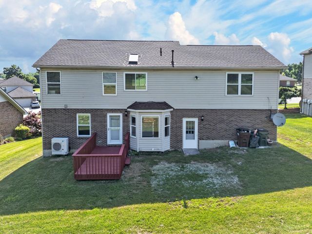 11909 Winston Circle, Forest Park, OH 45240
